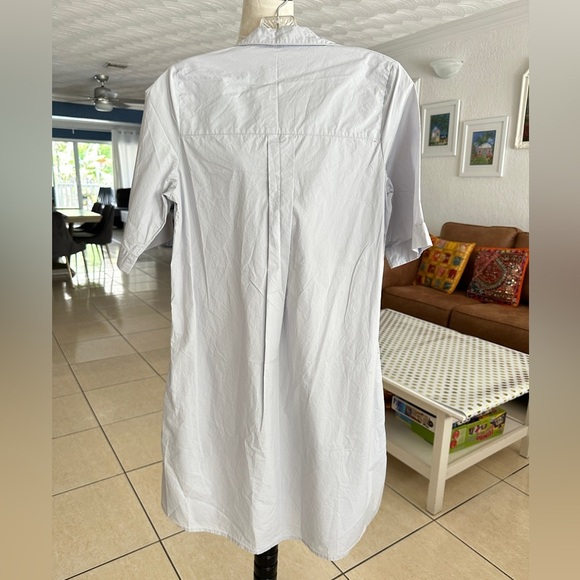 Joh. Gray Mini Dress with Collared Neckline and Structured Silhouette - Picture 3 of 3